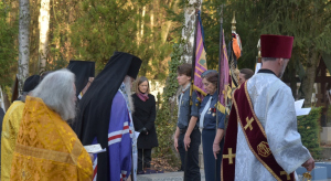 Panikhida solennelle en mémoire des soldats et officiers des Anrées Blanches en exil à Gallipoli, le samedi 25 novembre 2017 au Cimetière Russe de Sainte-Geneviève-des-Bois.